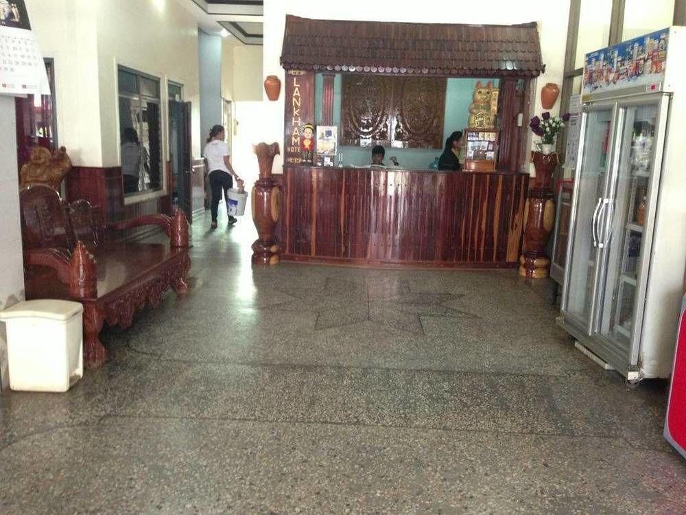 Lankham Hotel Pakxe Eksteriør billede